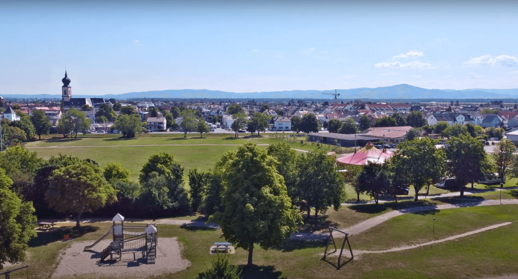 Prodej domu 245 m², pozemek 1.147 m², Gernsheim, Hessen Prodej domu 245 m², pozemek 1.147 m², Gernsheim, Hessen