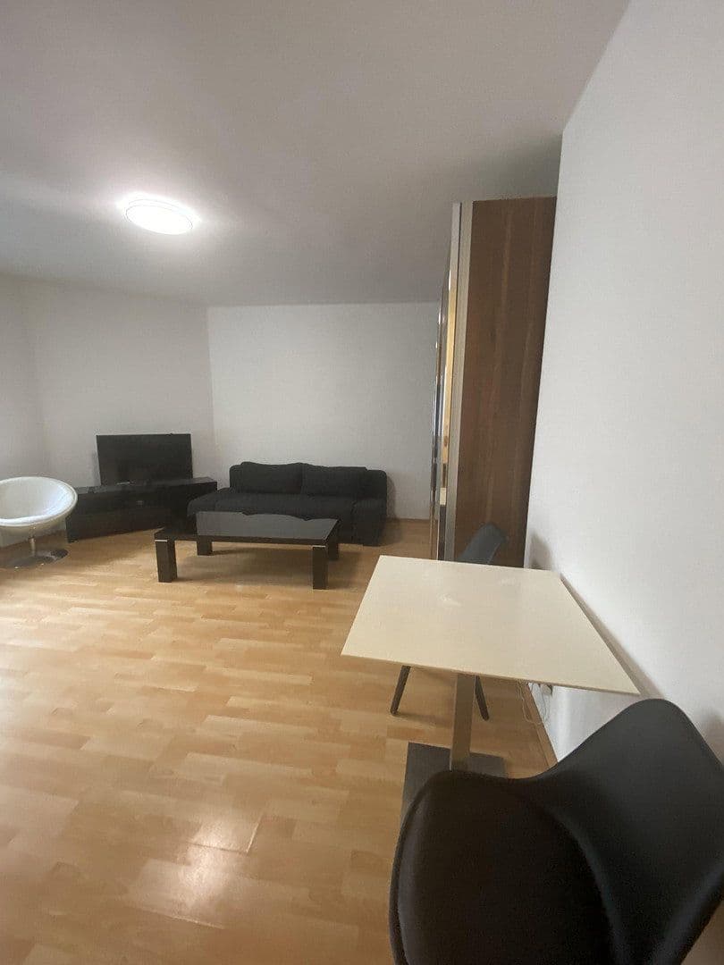 Pronájem bytu 2+1 50 m², Köln, Severní Porýní-Vestfálsko Pronájem bytu 2+1 50 m², Köln, Severní Porýní-Vestfálsko