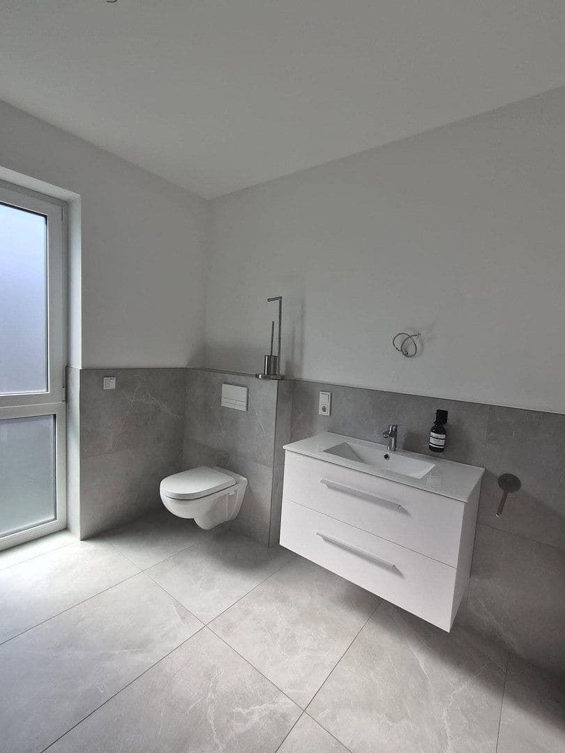 Pronájem bytu 2+1 63 m², Brölstraße 72, Waldbröl, Severní Porýní-Vestfálsko Pronájem bytu 2+1 63 m², Brölstraße 72, Waldbröl, Severní Porýní-Vestfálsko