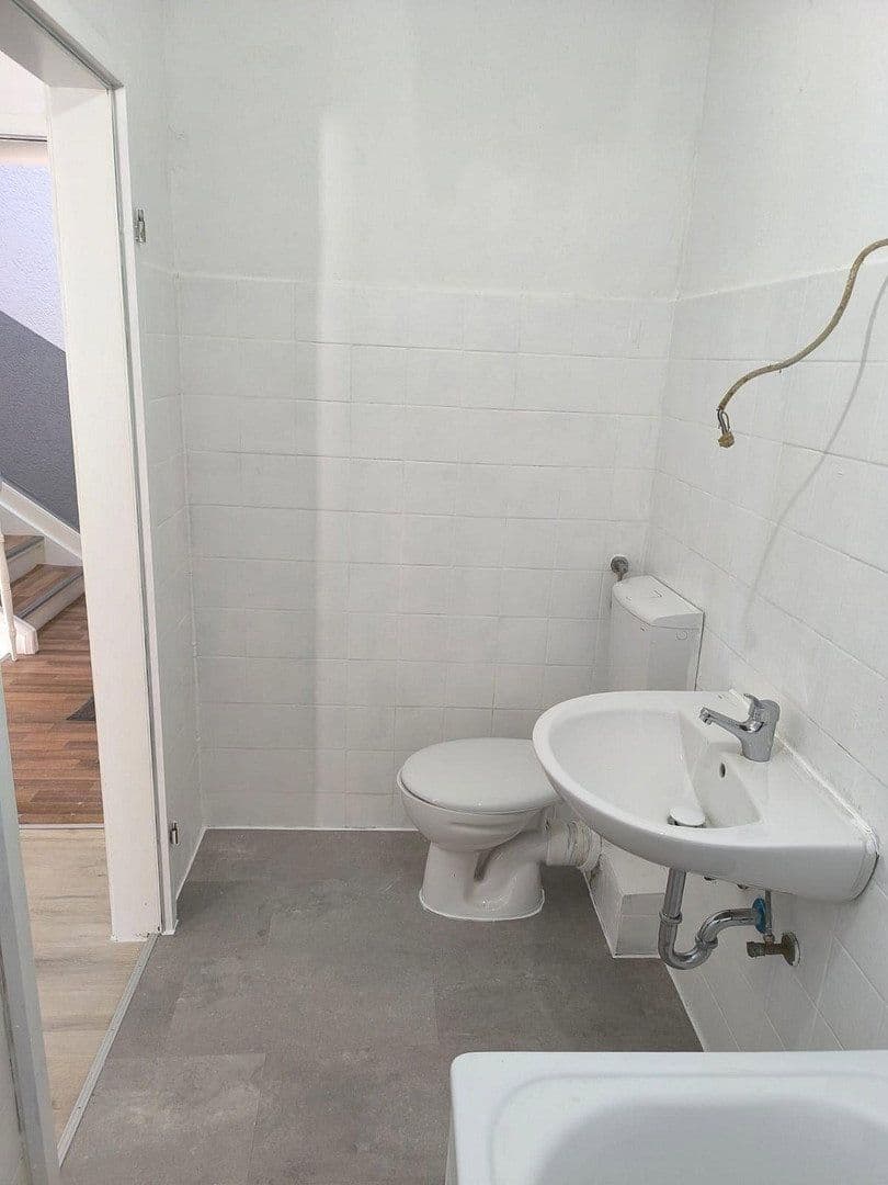 Pronájem bytu 2+1 45 m², Krayer Str. 30, Bochum, Severní Porýní-Vestfálsko Pronájem bytu 2+1 45 m², Krayer Str. 30, Bochum, Severní Porýní-Vestfálsko