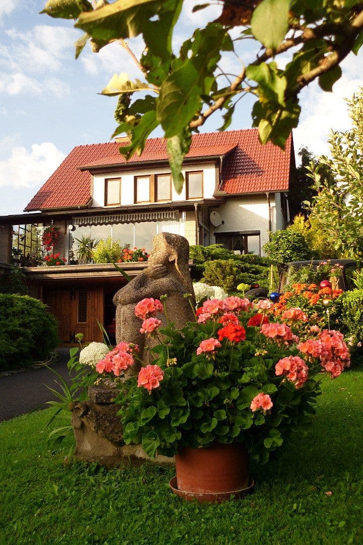Prodej domu 165 m², pozemek 1.325 m², Heldburg, Durynsko Prodej domu 165 m², pozemek 1.325 m², Heldburg, Durynsko