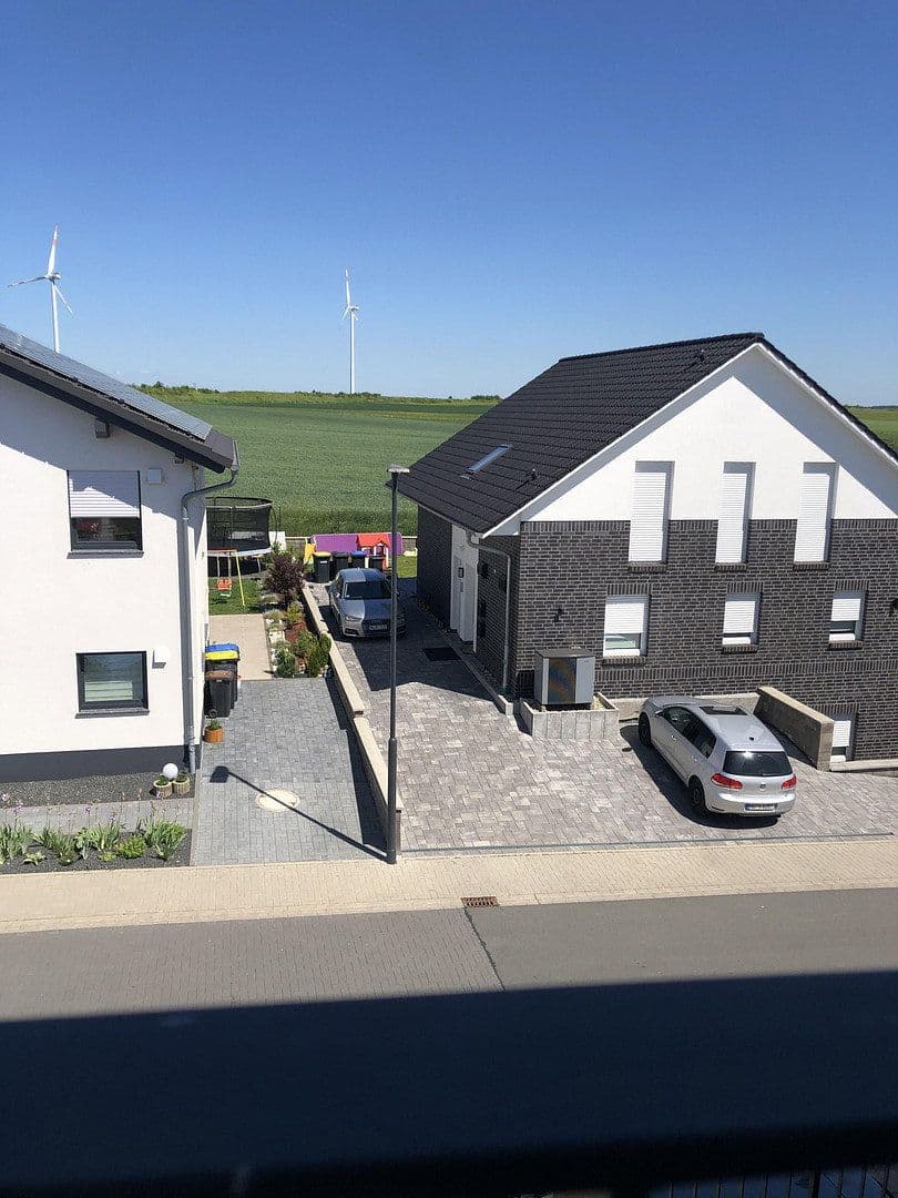 Pronájem bytu 4+1 113 m², Wöllstadt, Hessen Pronájem bytu 4+1 113 m², Wöllstadt, Hessen