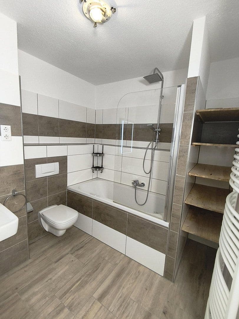 Pronájem bytu 2+kk 80 m², Frickestraße 2-4, Leipzig, Sasko Pronájem bytu 2+kk 80 m², Frickestraße 2-4, Leipzig, Sasko