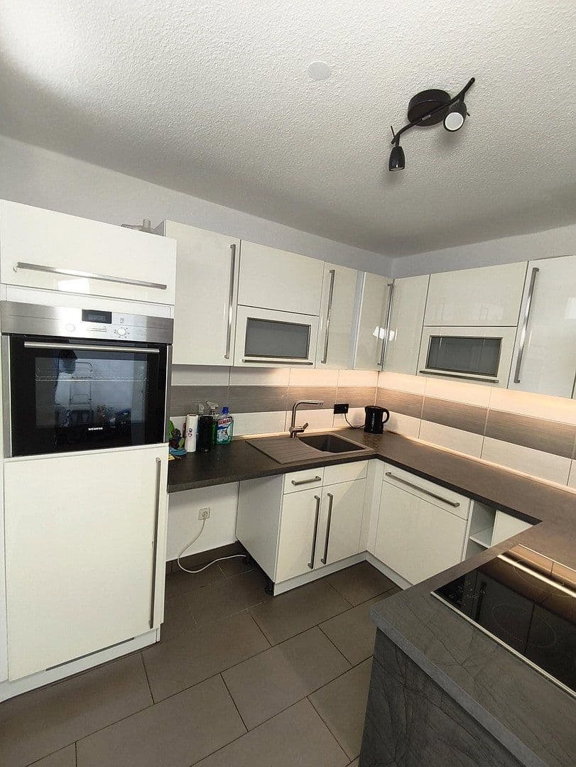 Pronájem bytu 2+kk 80 m², Frickestraße 2-4, Leipzig, Sasko Pronájem bytu 2+kk 80 m², Frickestraße 2-4, Leipzig, Sasko
