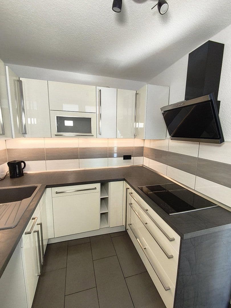 Pronájem bytu 2+kk 80 m², Frickestraße 2-4, Leipzig, Sasko Pronájem bytu 2+kk 80 m², Frickestraße 2-4, Leipzig, Sasko