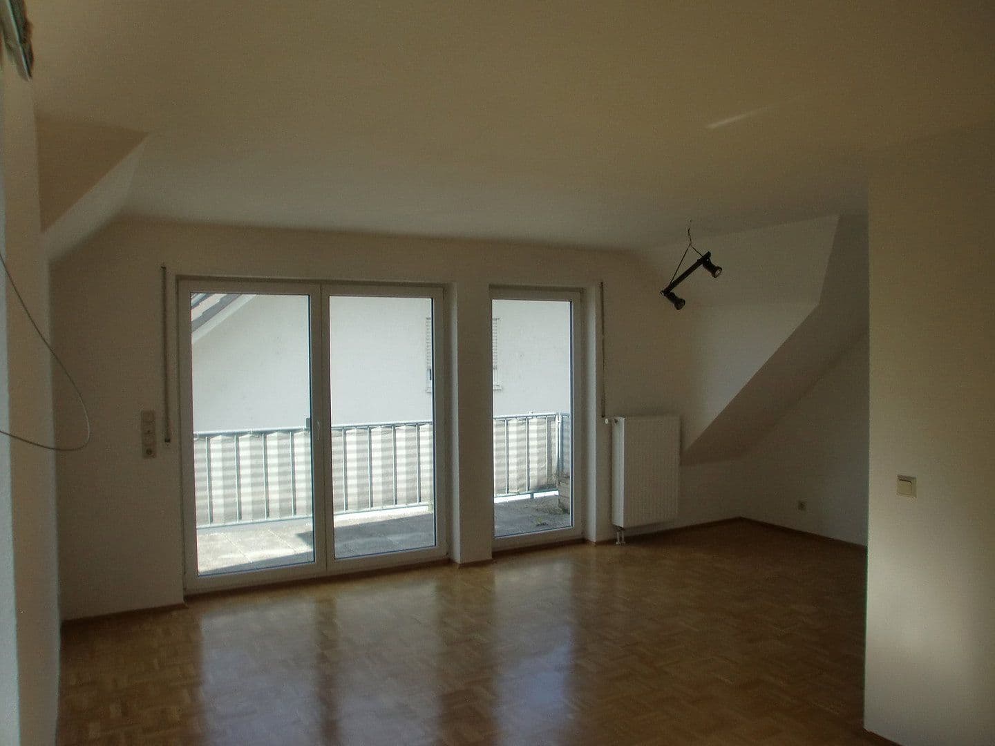 Pronájem bytu 2+1 65 m², Buchenstrasse 20, Hattersheim am Main, Hessen Pronájem bytu 2+1 65 m², Buchenstrasse 20, Hattersheim am Main, Hessen
