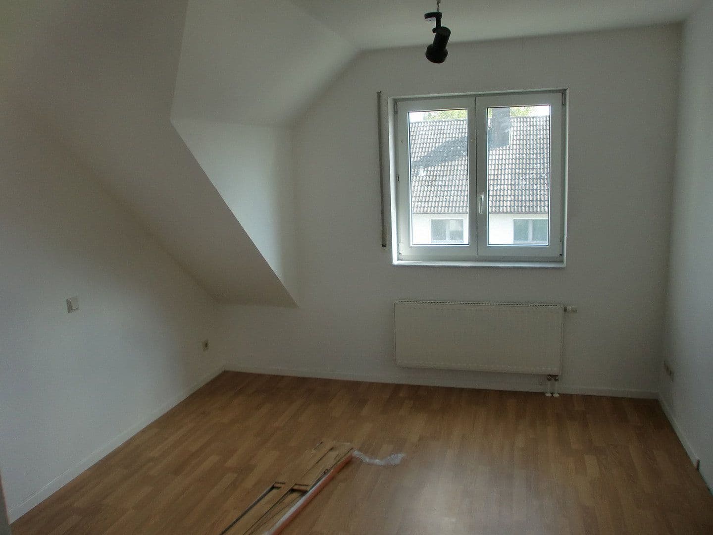 Pronájem bytu 2+1 65 m², Buchenstrasse 20, Hattersheim am Main, Hessen Pronájem bytu 2+1 65 m², Buchenstrasse 20, Hattersheim am Main, Hessen