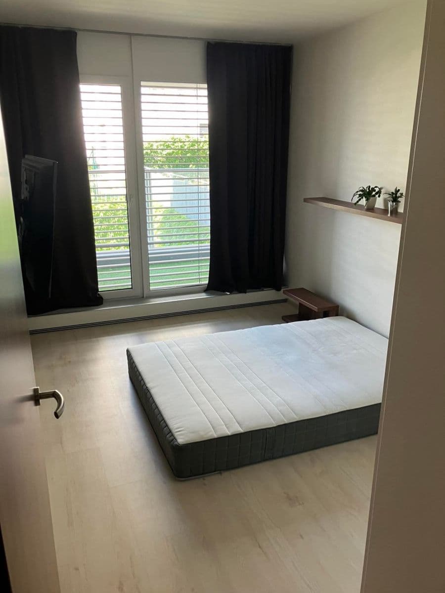 Pronájem bytu 2+kk 50 m², Karla Kryla, Brno, Jihomoravský kraj Pronájem bytu 2+kk 50 m², Karla Kryla, Brno, Jihomoravský kraj