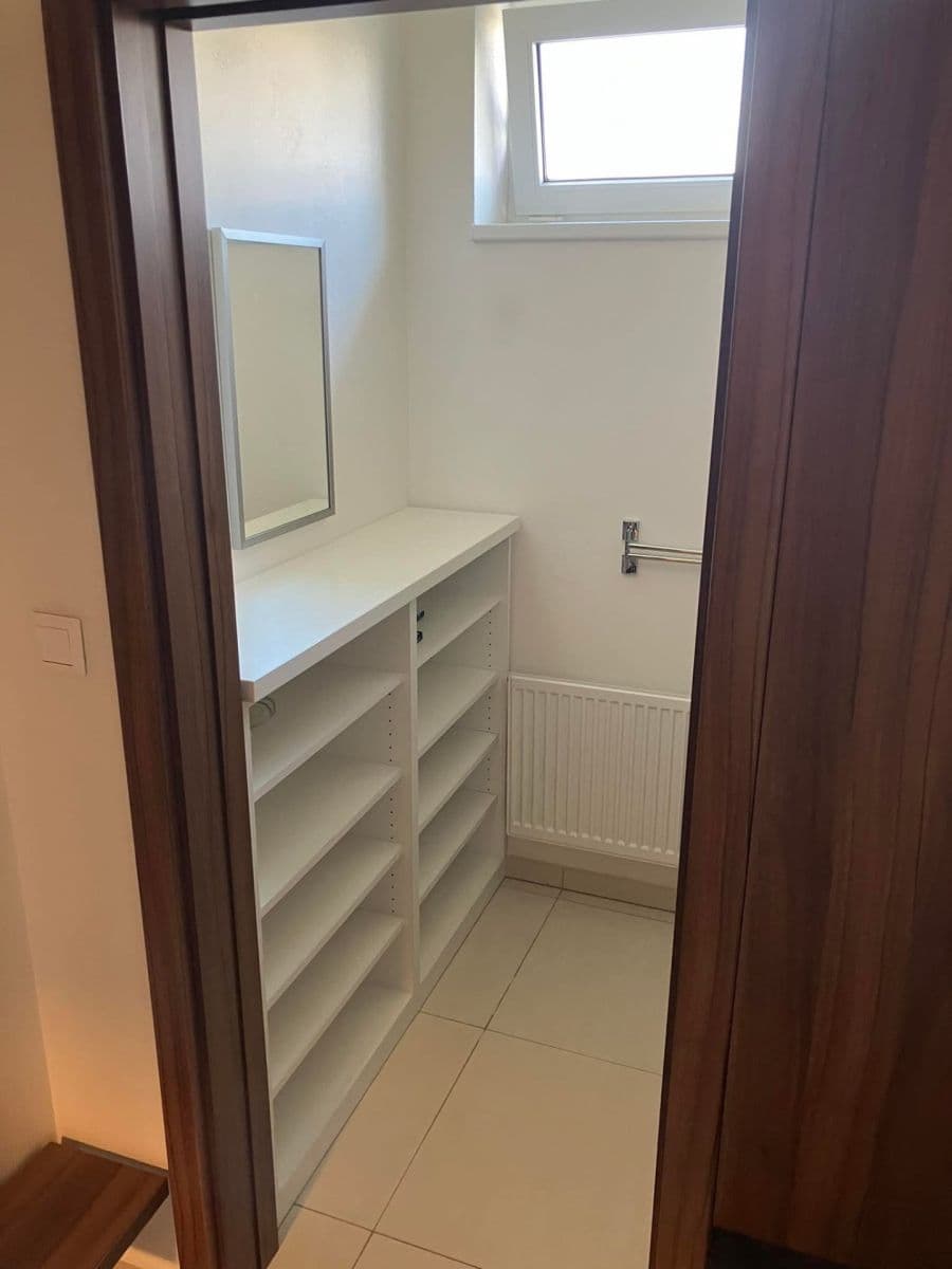 Pronájem bytu 2+kk 50 m², Karla Kryla, Brno, Jihomoravský kraj Pronájem bytu 2+kk 50 m², Karla Kryla, Brno, Jihomoravský kraj