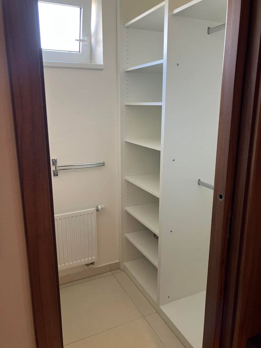 Pronájem bytu 2+kk 50 m², Karla Kryla, Brno, Jihomoravský kraj Pronájem bytu 2+kk 50 m², Karla Kryla, Brno, Jihomoravský kraj