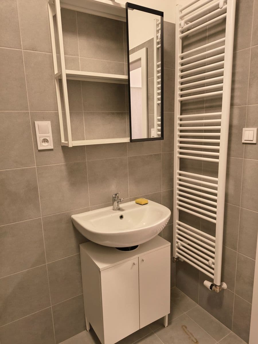 Pronájem bytu 1+kk 37 m², Gerstelova, Praha, Praha Pronájem bytu 1+kk 37 m², Gerstelova, Praha, Praha