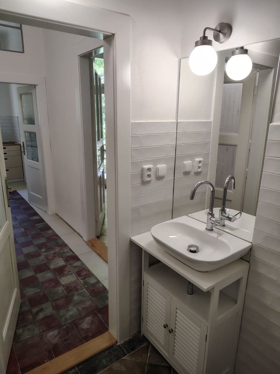 Pronájem bytu 2+1 52 m², Táborská, Praha, Praha Pronájem bytu 2+1 52 m², Táborská, Praha, Praha