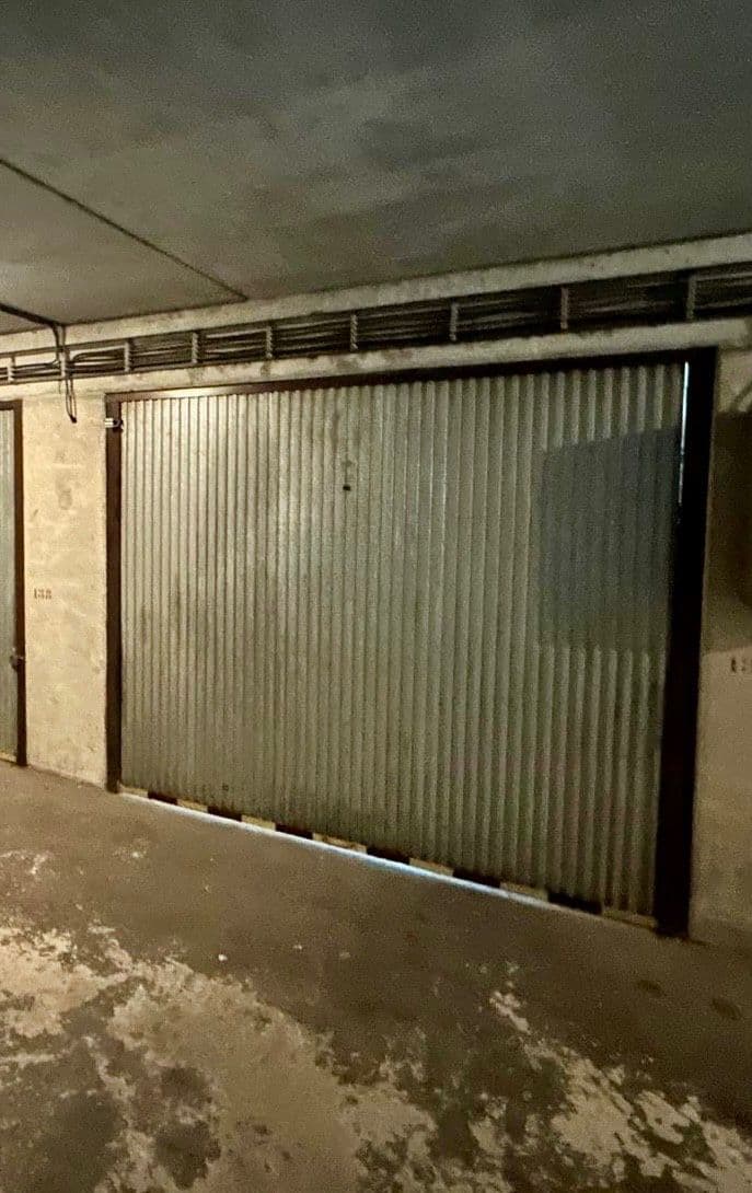 Prodej garáže 17 m², Dvojkrížna, Vrakuňa, Bratislavský kraj Prodej garáže 17 m², Dvojkrížna, Vrakuňa, Bratislavský kraj