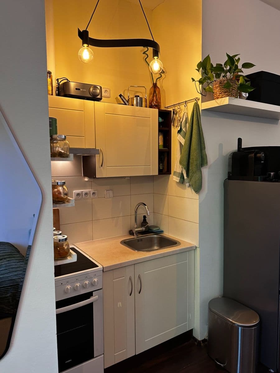 Pronájem bytu 1+kk 27 m², Kamenická, Praha, Praha Pronájem bytu 1+kk 27 m², Kamenická, Praha, Praha