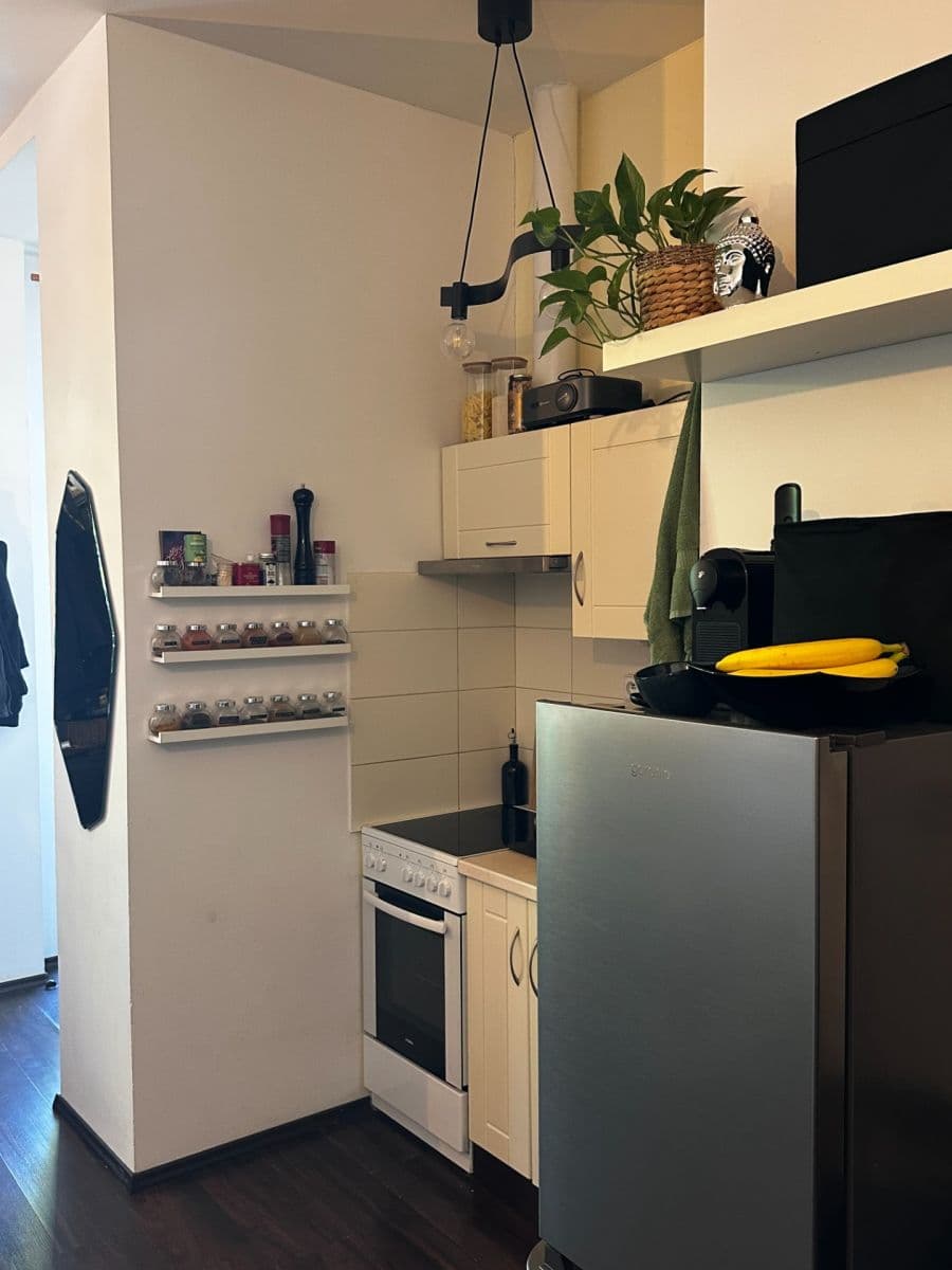 Pronájem bytu 1+kk 27 m², Kamenická, Praha, Praha Pronájem bytu 1+kk 27 m², Kamenická, Praha, Praha