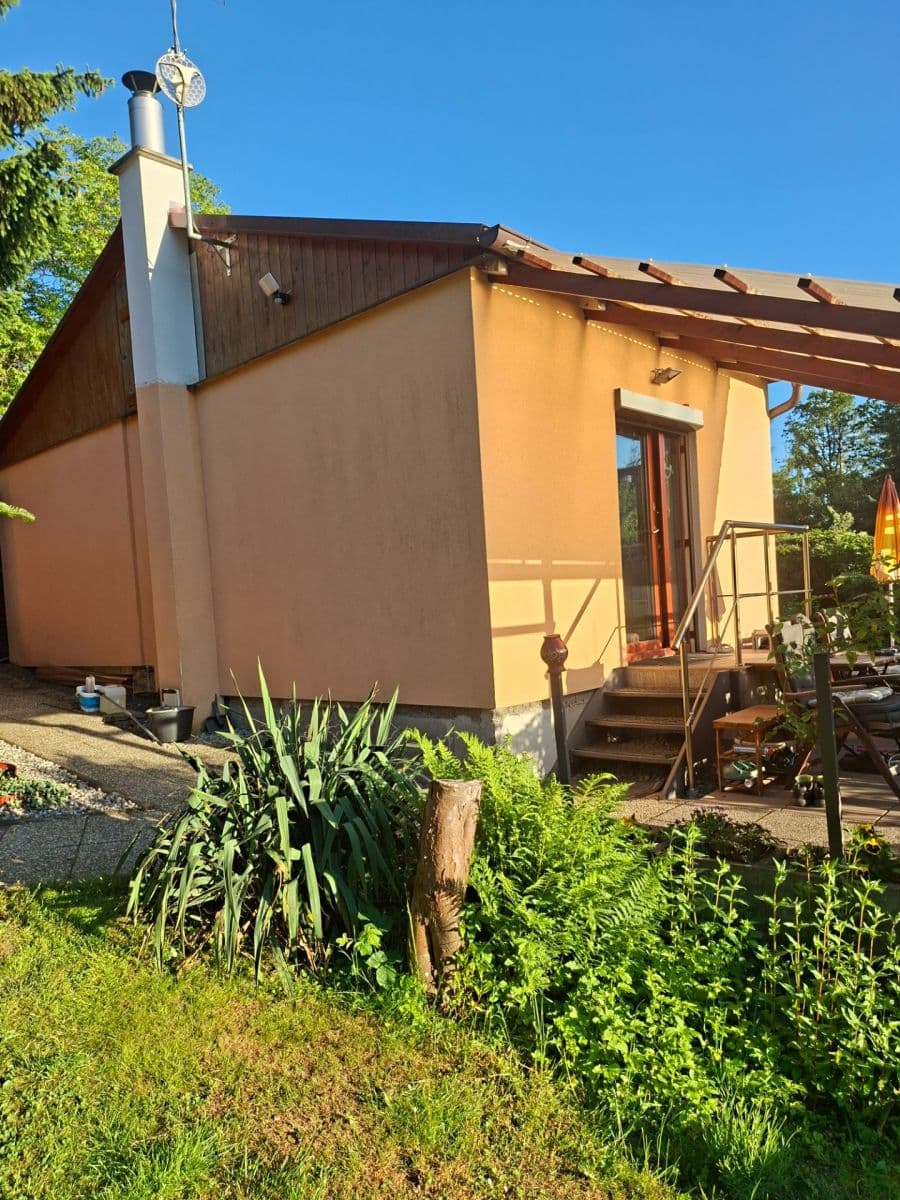 Prodej chaty, chalupy 39 m², pozemek 469 m², Velké Popovice, Středočeský kraj Prodej chaty, chalupy 39 m², pozemek 469 m², Velké Popovice, Středočeský kraj