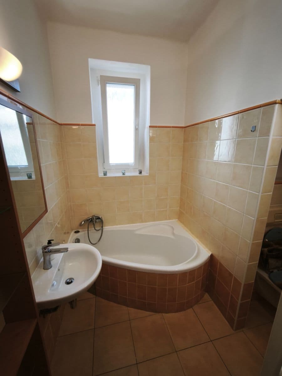 Pronájem bytu 2+kk 56 m², Krátký lán, Praha, Praha Pronájem bytu 2+kk 56 m², Krátký lán, Praha, Praha