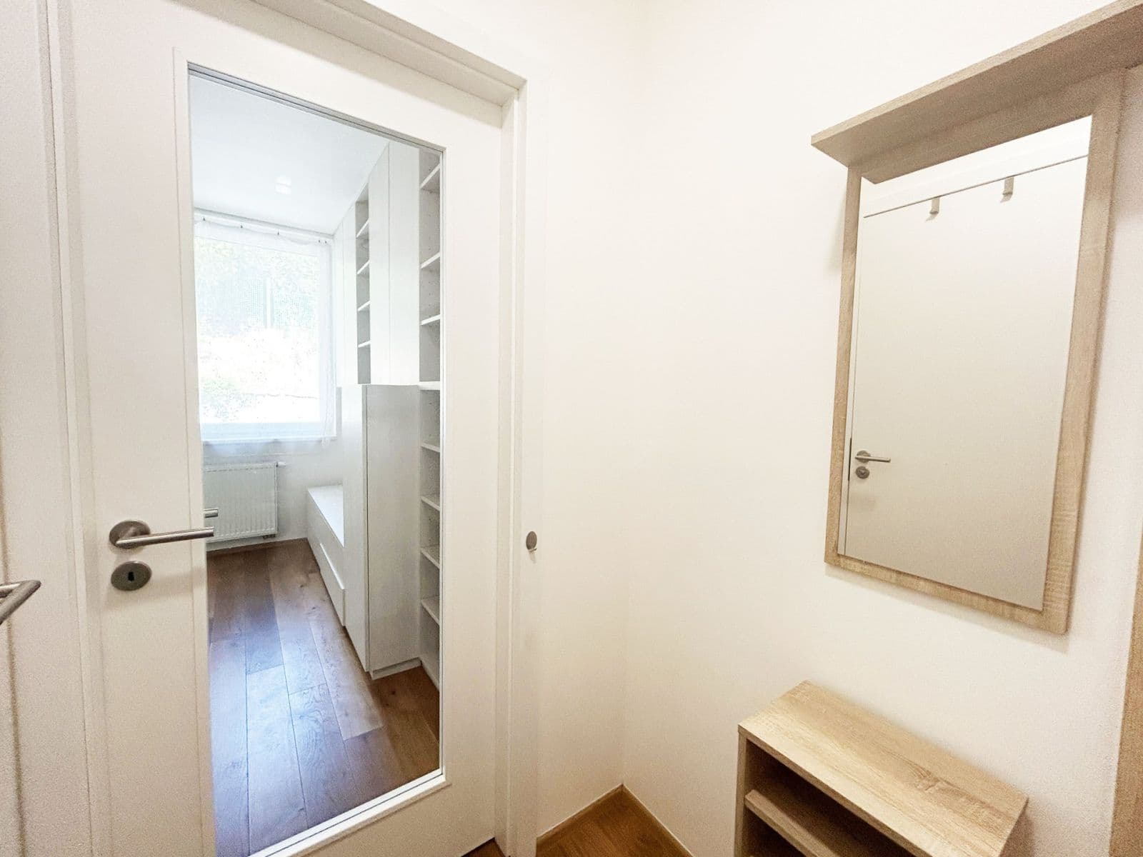 Pronájem bytu 1+kk 20 m², Perucká, Praha, Praha Pronájem bytu 1+kk 20 m², Perucká, Praha, Praha