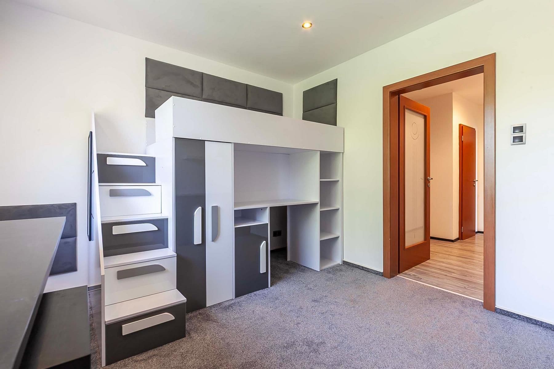 Prodej bytu 3+1 75 m², Baltská, Liberec, Praha Prodej bytu 3+1 75 m², Baltská, Liberec, Praha