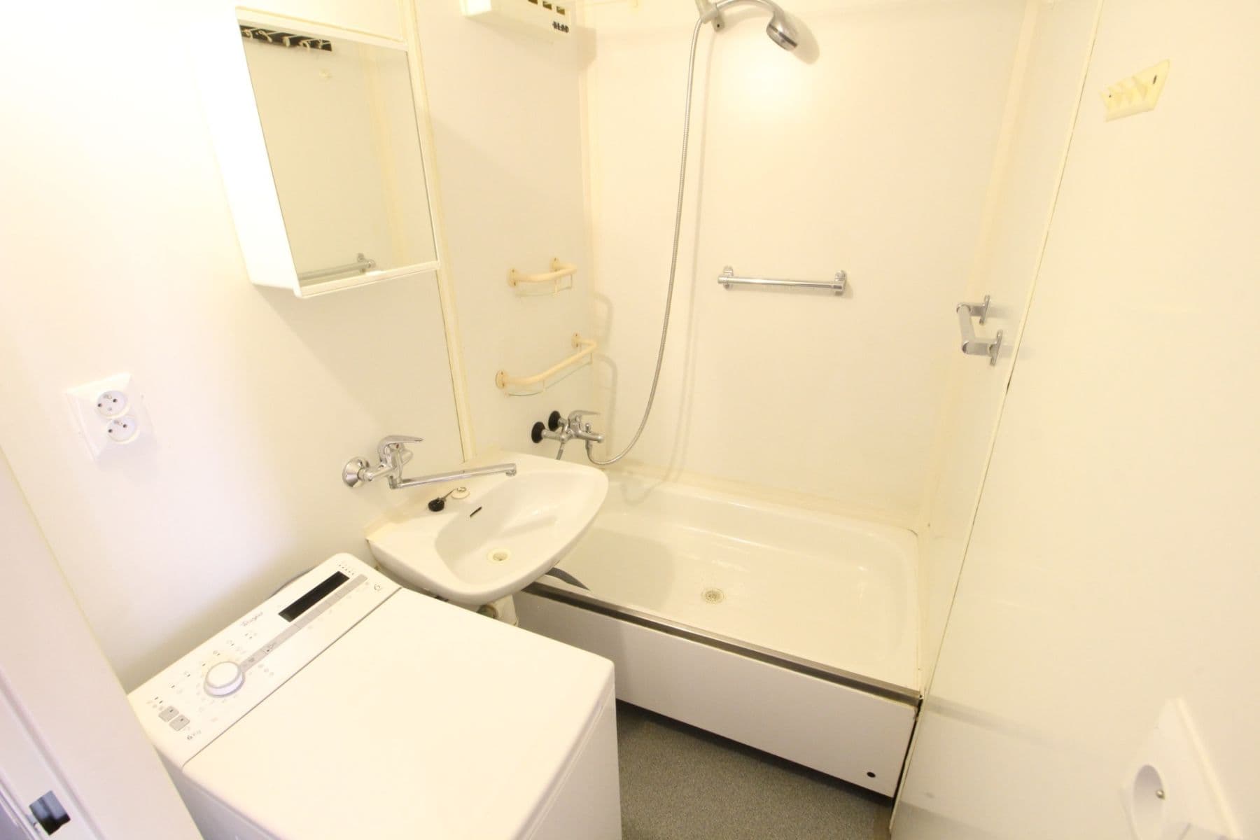 Pronájem bytu 2+kk 43 m², Krouzova, Praha, Praha Pronájem bytu 2+kk 43 m², Krouzova, Praha, Praha