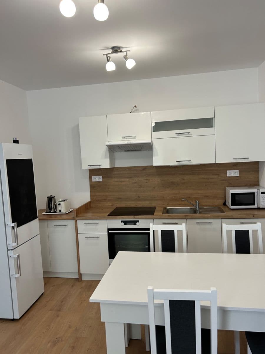 Pronájem bytu 2+1 51 m², Galvaniho, Ružinov, Bratislavský kraj Pronájem bytu 2+1 51 m², Galvaniho, Ružinov, Bratislavský kraj