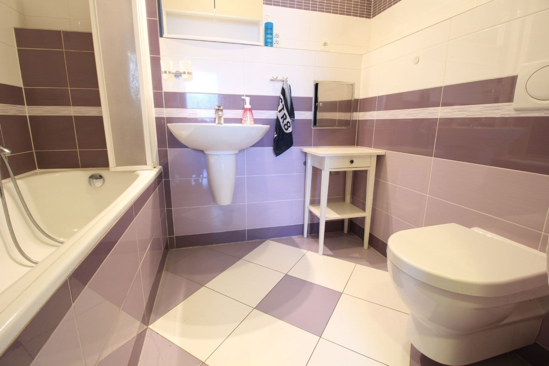 Pronájem bytu 2+kk 59 m², Rýnská, Praha, Praha Pronájem bytu 2+kk 59 m², Rýnská, Praha, Praha