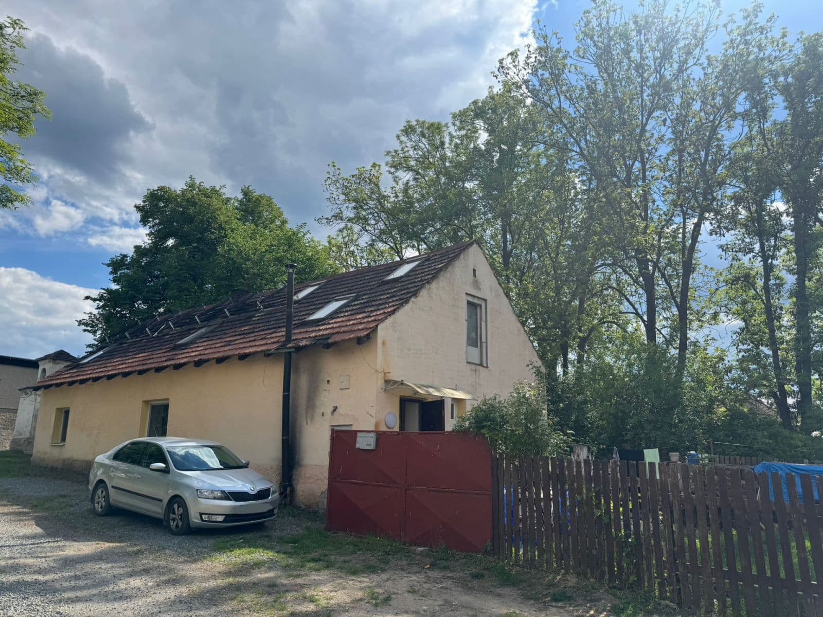 Pronájem domu 200 m², pozemek 100 m², Úžice, Středočeský kraj Pronájem domu 200 m², pozemek 100 m², Úžice, Středočeský kraj