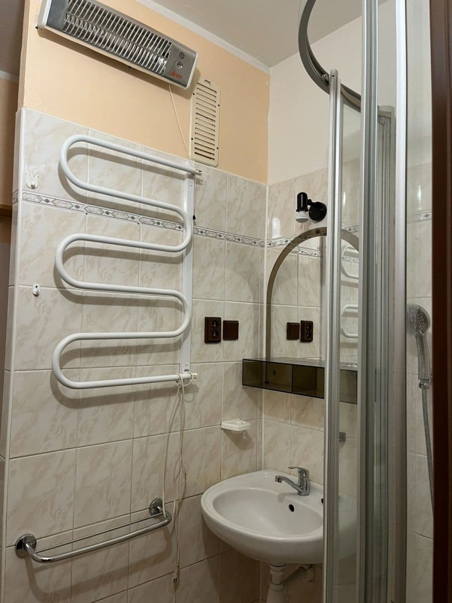 Prodej bytu 2+kk 38 m², Okružní, Vsetín, Zlínský kraj Prodej bytu 2+kk 38 m², Okružní, Vsetín, Zlínský kraj