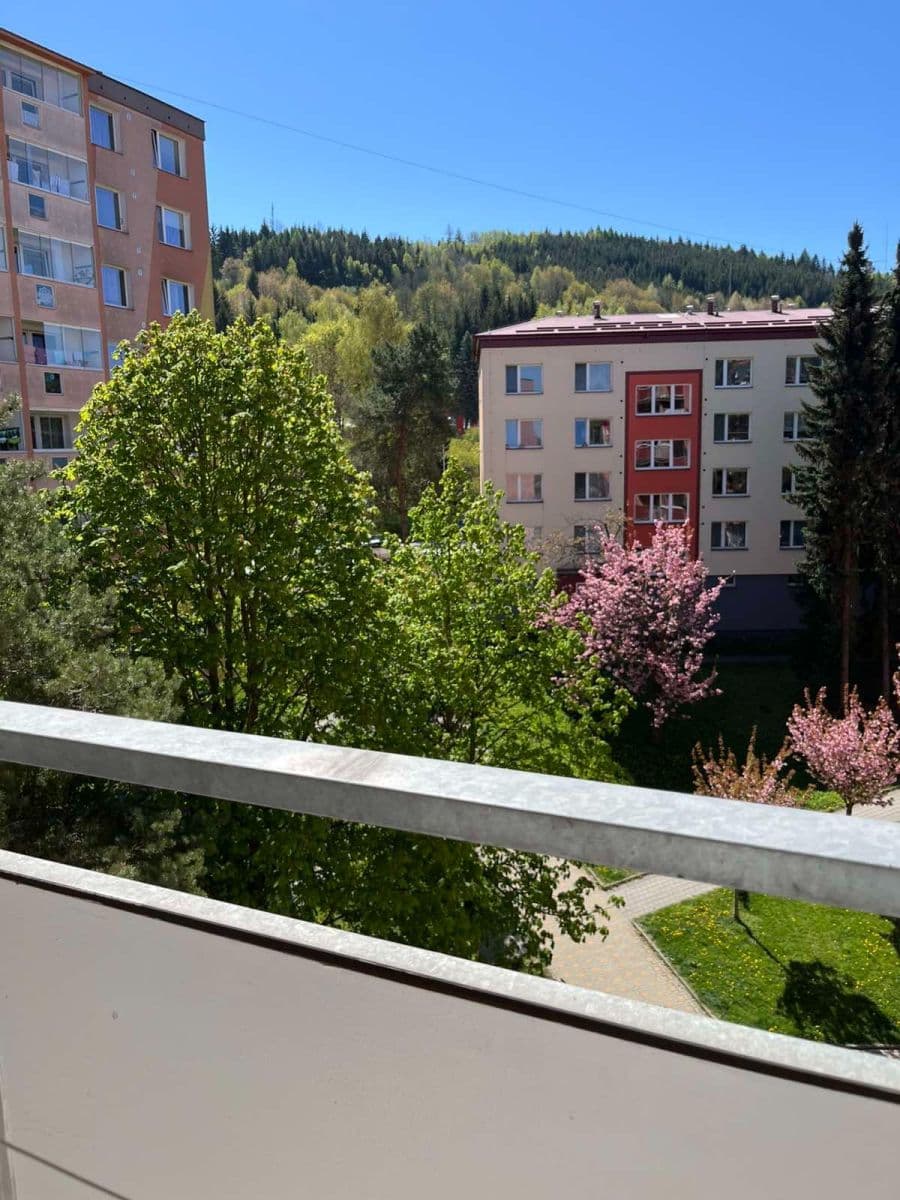 Prodej bytu 2+kk 38 m², Okružní, Vsetín, Zlínský kraj Prodej bytu 2+kk 38 m², Okružní, Vsetín, Zlínský kraj
