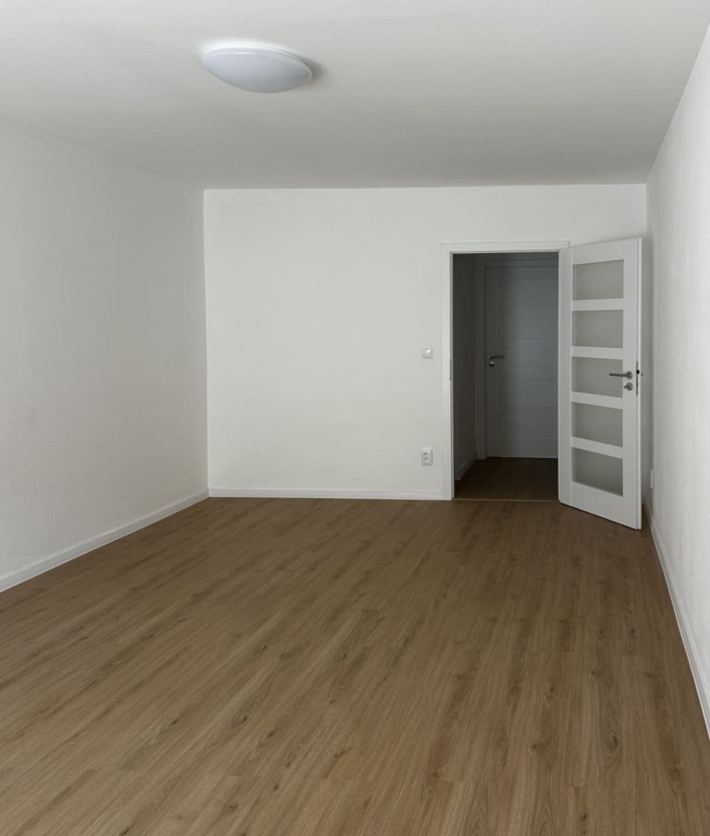 Pronájem bytu 2+1 55 m², Lumírova, Ostrava, Moravskoslezský kraj Pronájem bytu 2+1 55 m², Lumírova, Ostrava, Moravskoslezský kraj