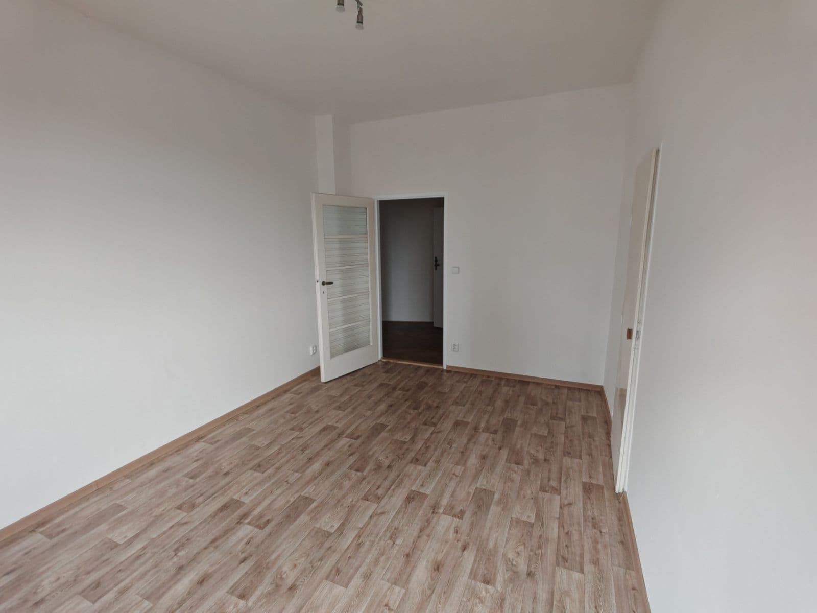 Pronájem bytu 2+kk 50 m², U Elektrárny, Praha, Praha Pronájem bytu 2+kk 50 m², U Elektrárny, Praha, Praha