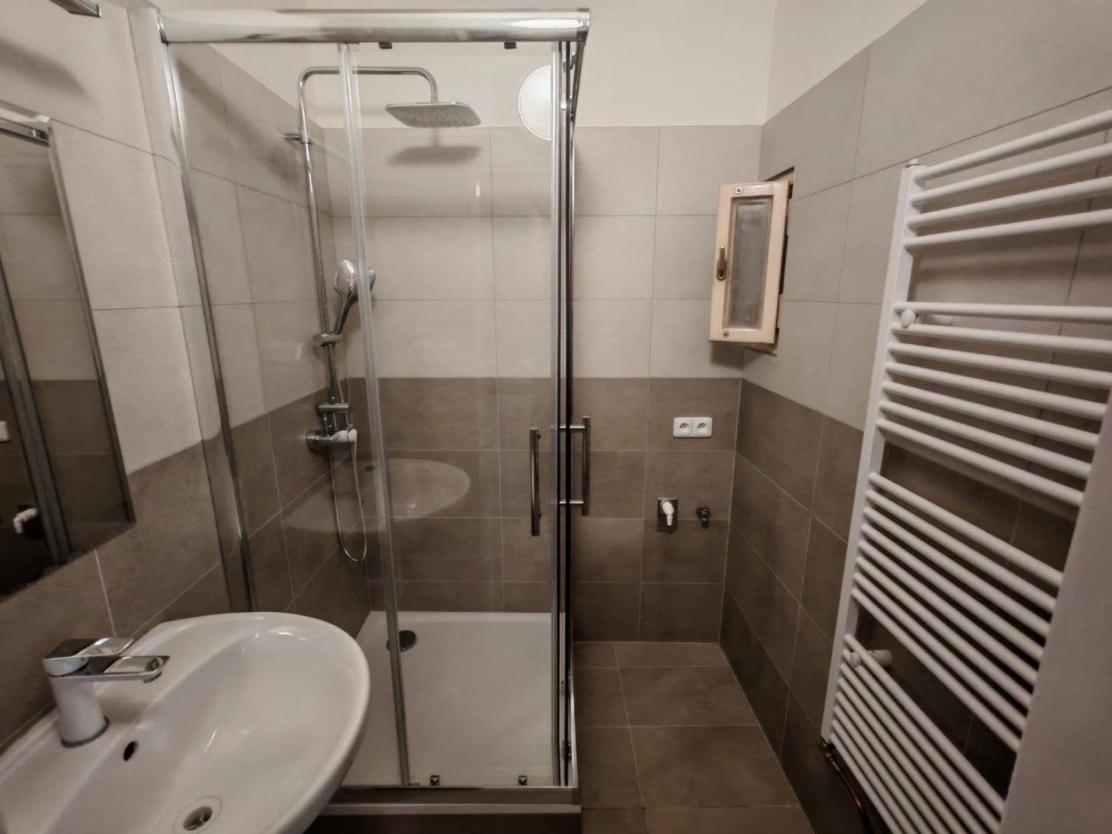 Pronájem bytu 2+kk 50 m², U Elektrárny, Praha, Praha Pronájem bytu 2+kk 50 m², U Elektrárny, Praha, Praha