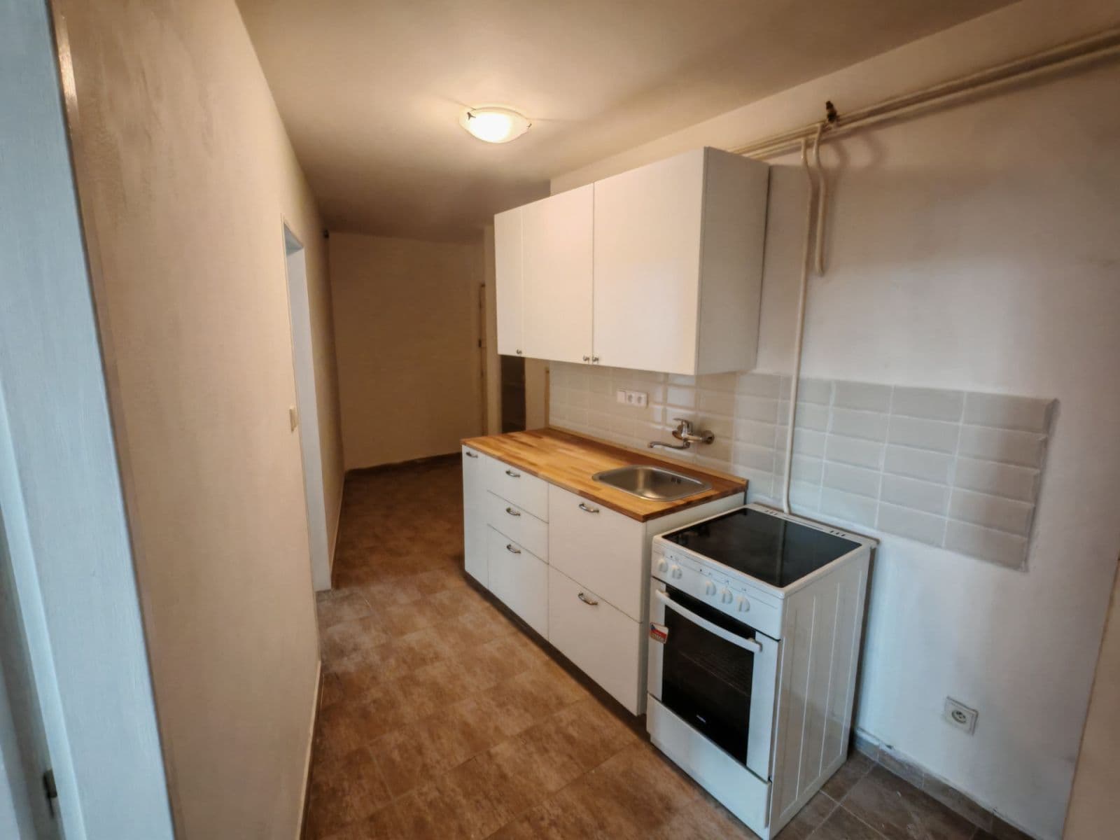 Pronájem bytu 2+kk 50 m², U Elektrárny, Praha, Praha Pronájem bytu 2+kk 50 m², U Elektrárny, Praha, Praha