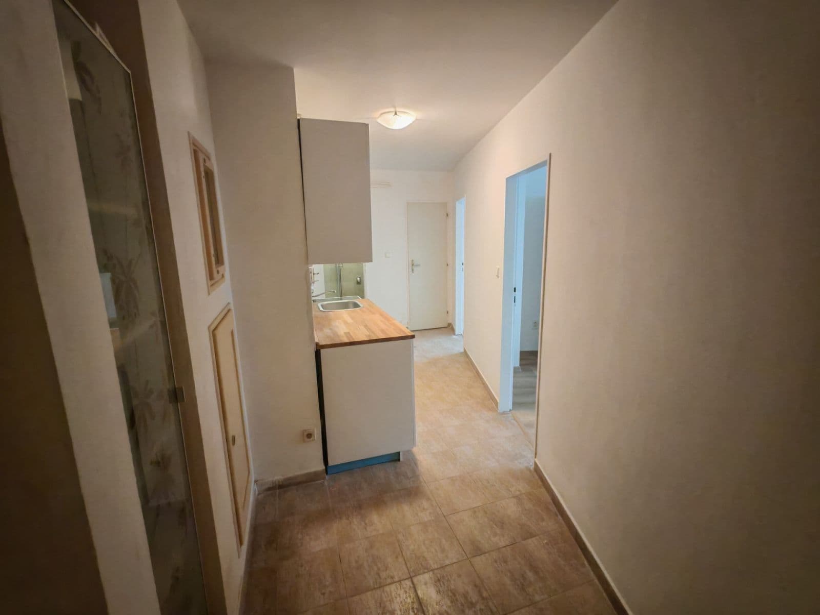 Pronájem bytu 2+kk 50 m², U Elektrárny, Praha, Praha Pronájem bytu 2+kk 50 m², U Elektrárny, Praha, Praha