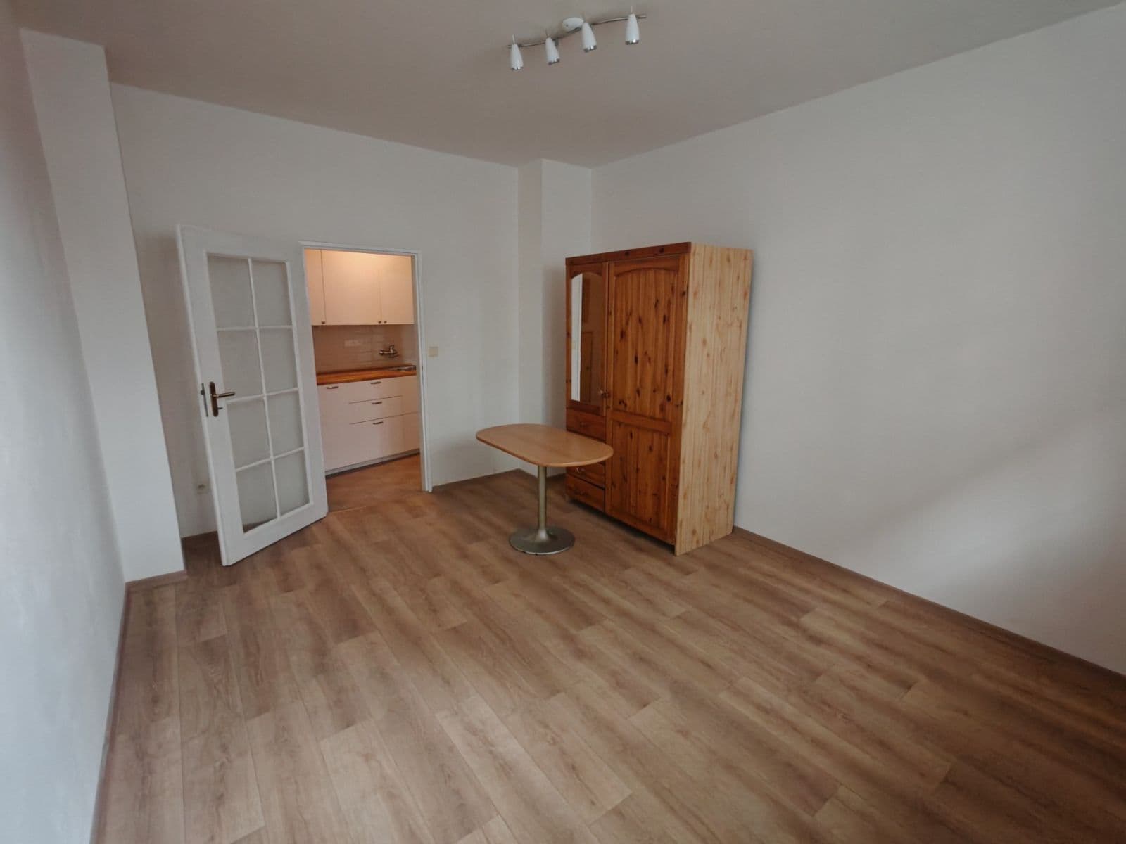 Pronájem bytu 2+kk 50 m², U Elektrárny, Praha, Praha Pronájem bytu 2+kk 50 m², U Elektrárny, Praha, Praha