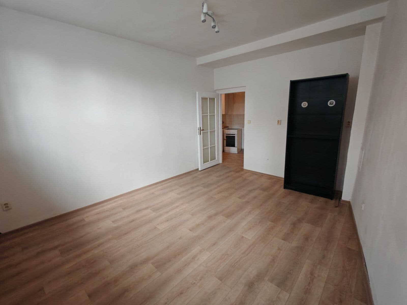 Pronájem bytu 2+kk 50 m², U Elektrárny, Praha, Praha Pronájem bytu 2+kk 50 m², U Elektrárny, Praha, Praha