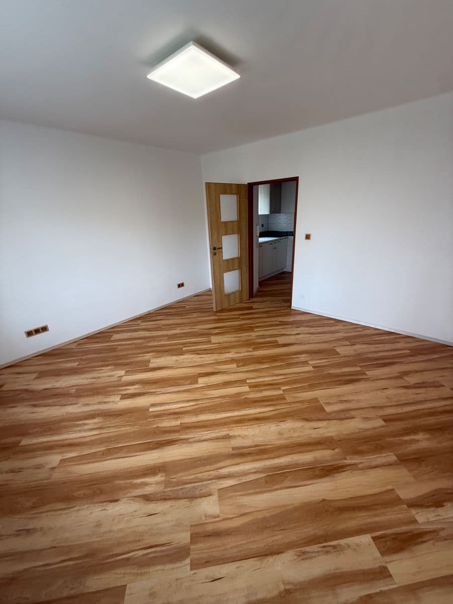 Prodej bytu 1+kk 23 m², Matouše Václavka, Vsetín, Zlínský kraj Prodej bytu 1+kk 23 m², Matouše Václavka, Vsetín, Zlínský kraj