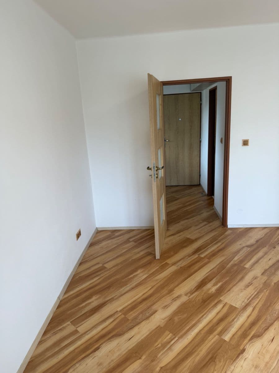 Prodej bytu 1+kk 23 m², Matouše Václavka, Vsetín, Zlínský kraj Prodej bytu 1+kk 23 m², Matouše Václavka, Vsetín, Zlínský kraj