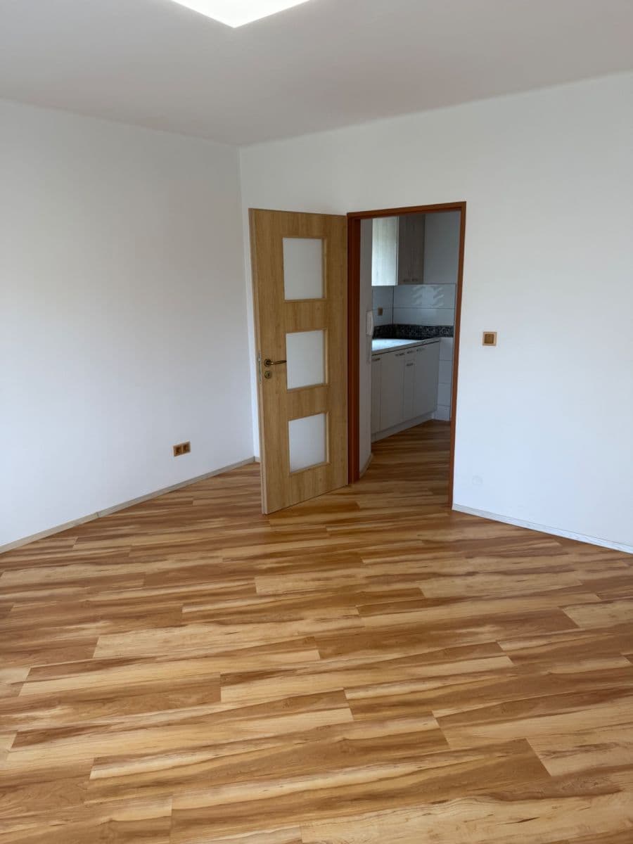 Prodej bytu 1+kk 23 m², Matouše Václavka, Vsetín, Zlínský kraj Prodej bytu 1+kk 23 m², Matouše Václavka, Vsetín, Zlínský kraj