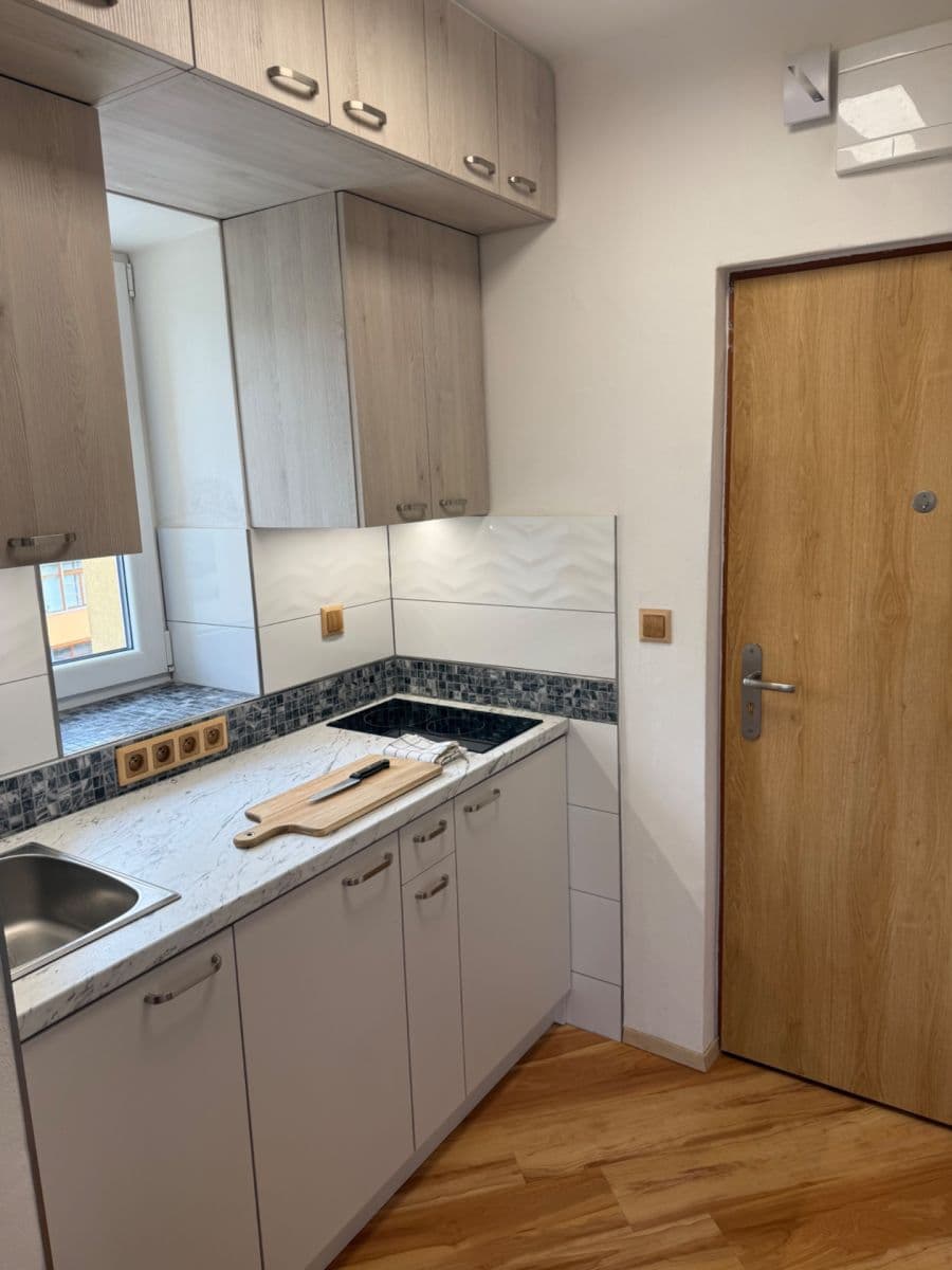 Prodej bytu 1+kk 23 m², Matouše Václavka, Vsetín, Zlínský kraj Prodej bytu 1+kk 23 m², Matouše Václavka, Vsetín, Zlínský kraj