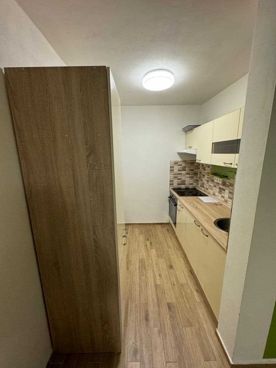 Pronájem bytu 2+kk 45 m², K vodárně, Čerčany, Středočeský kraj Pronájem bytu 2+kk 45 m², K vodárně, Čerčany, Středočeský kraj