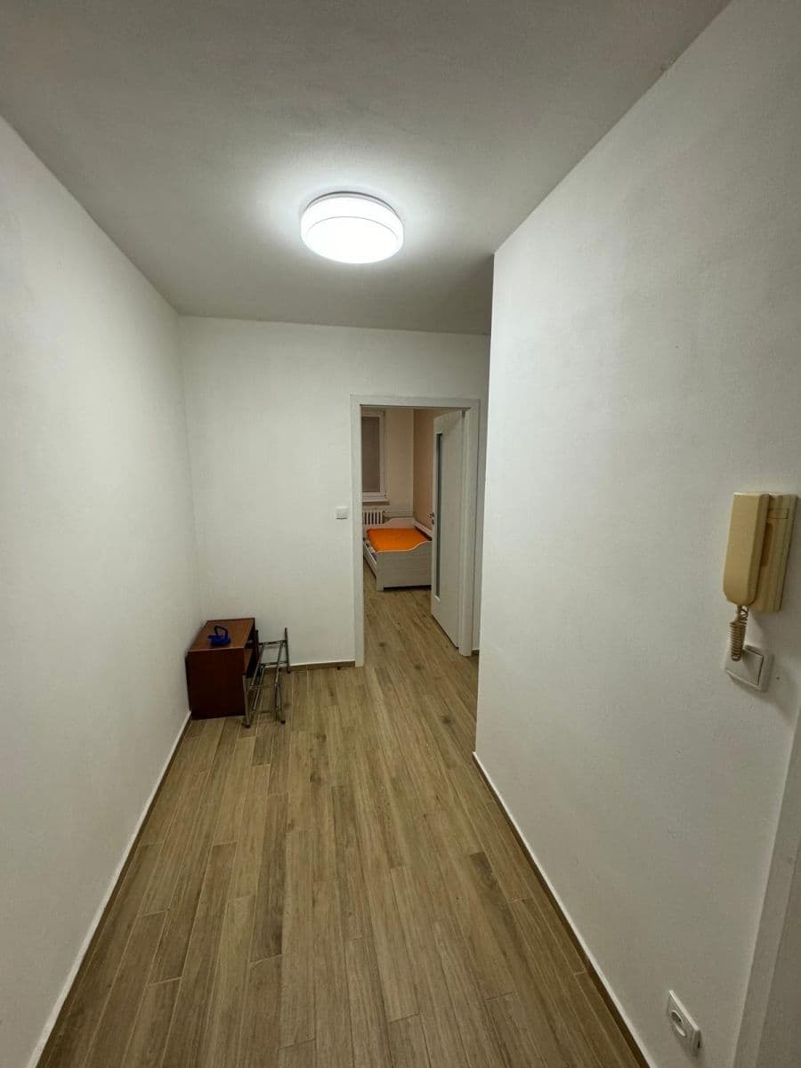 Pronájem bytu 2+kk 45 m², K vodárně, Čerčany, Středočeský kraj Pronájem bytu 2+kk 45 m², K vodárně, Čerčany, Středočeský kraj