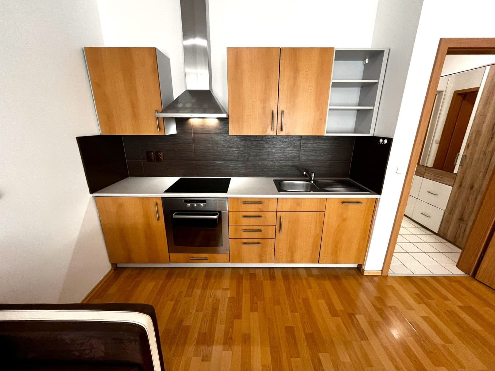 Pronájem bytu 1+kk 39 m², Kosmova, Brno, Jihomoravský kraj Pronájem bytu 1+kk 39 m², Kosmova, Brno, Jihomoravský kraj