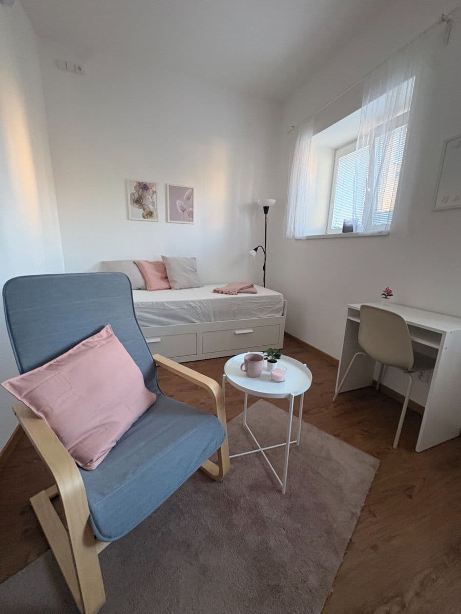 Pronájem bytu 1+kk 30 m², Kloboučnická, Praha, Praha Pronájem bytu 1+kk 30 m², Kloboučnická, Praha, Praha