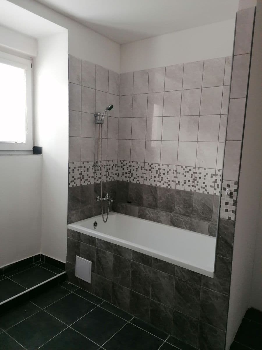 Pronájem bytu 2+kk 56 m², Fügnerova, Králův Dvůr, Středočeský kraj Pronájem bytu 2+kk 56 m², Fügnerova, Králův Dvůr, Středočeský kraj
