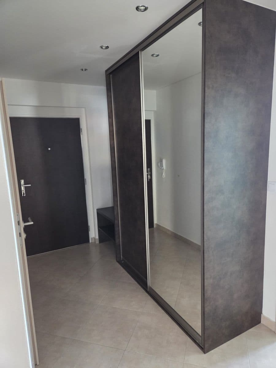 Pronájem bytu 2+kk 64 m², Modenská, Praha, Praha Pronájem bytu 2+kk 64 m², Modenská, Praha, Praha