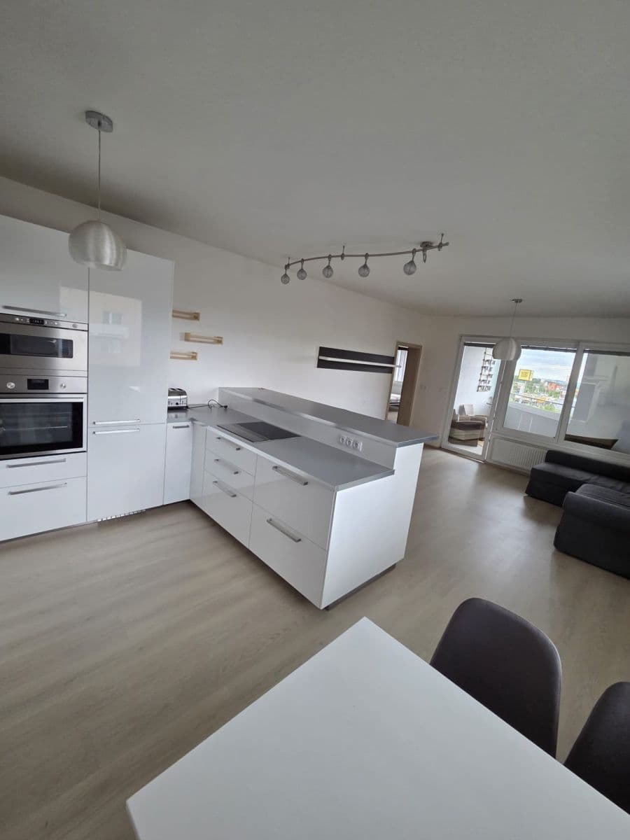 Pronájem bytu 2+kk 64 m², Modenská, Praha, Praha Pronájem bytu 2+kk 64 m², Modenská, Praha, Praha