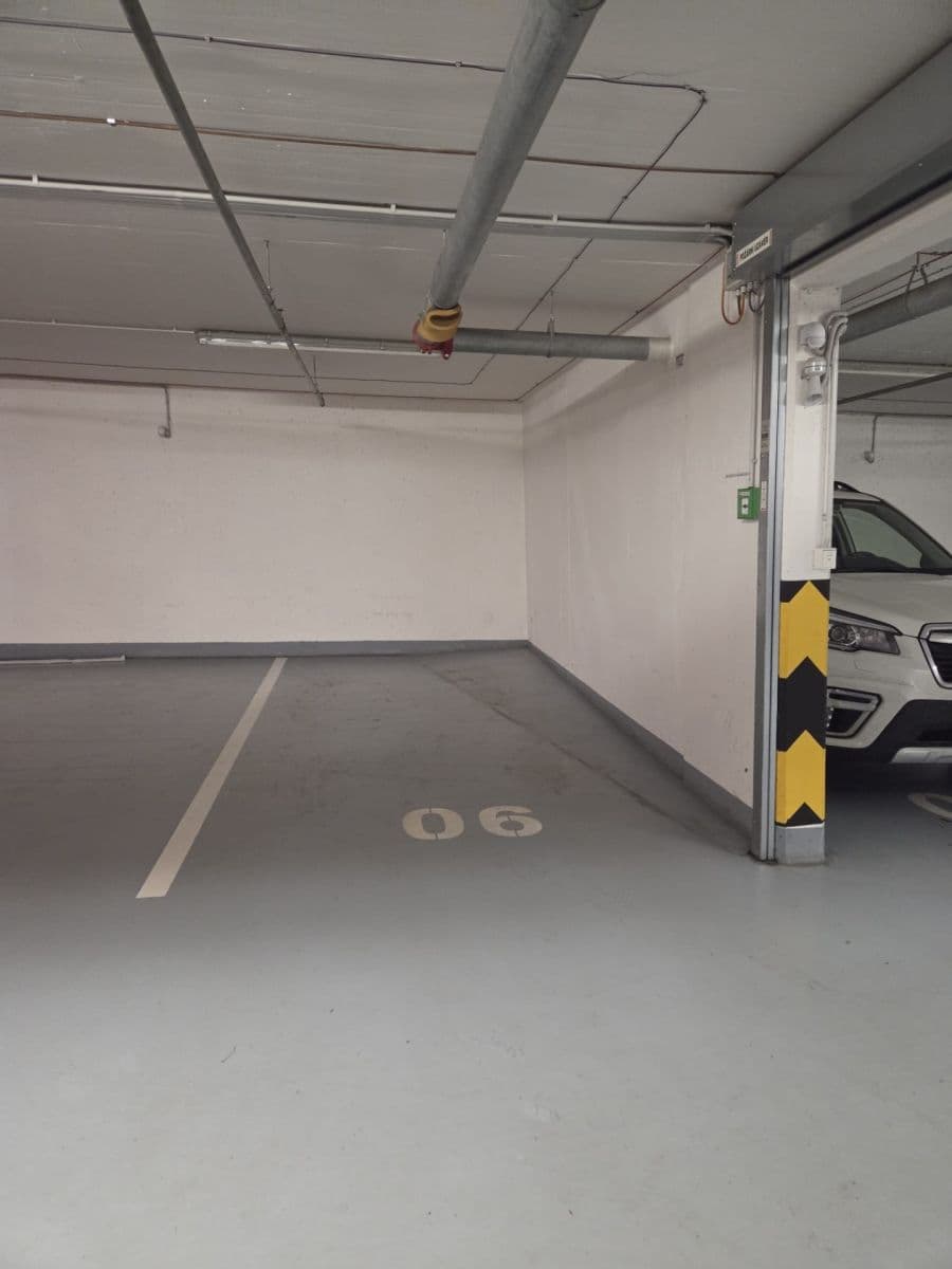 Pronájem bytu 2+kk 64 m², Modenská, Praha, Praha Pronájem bytu 2+kk 64 m², Modenská, Praha, Praha