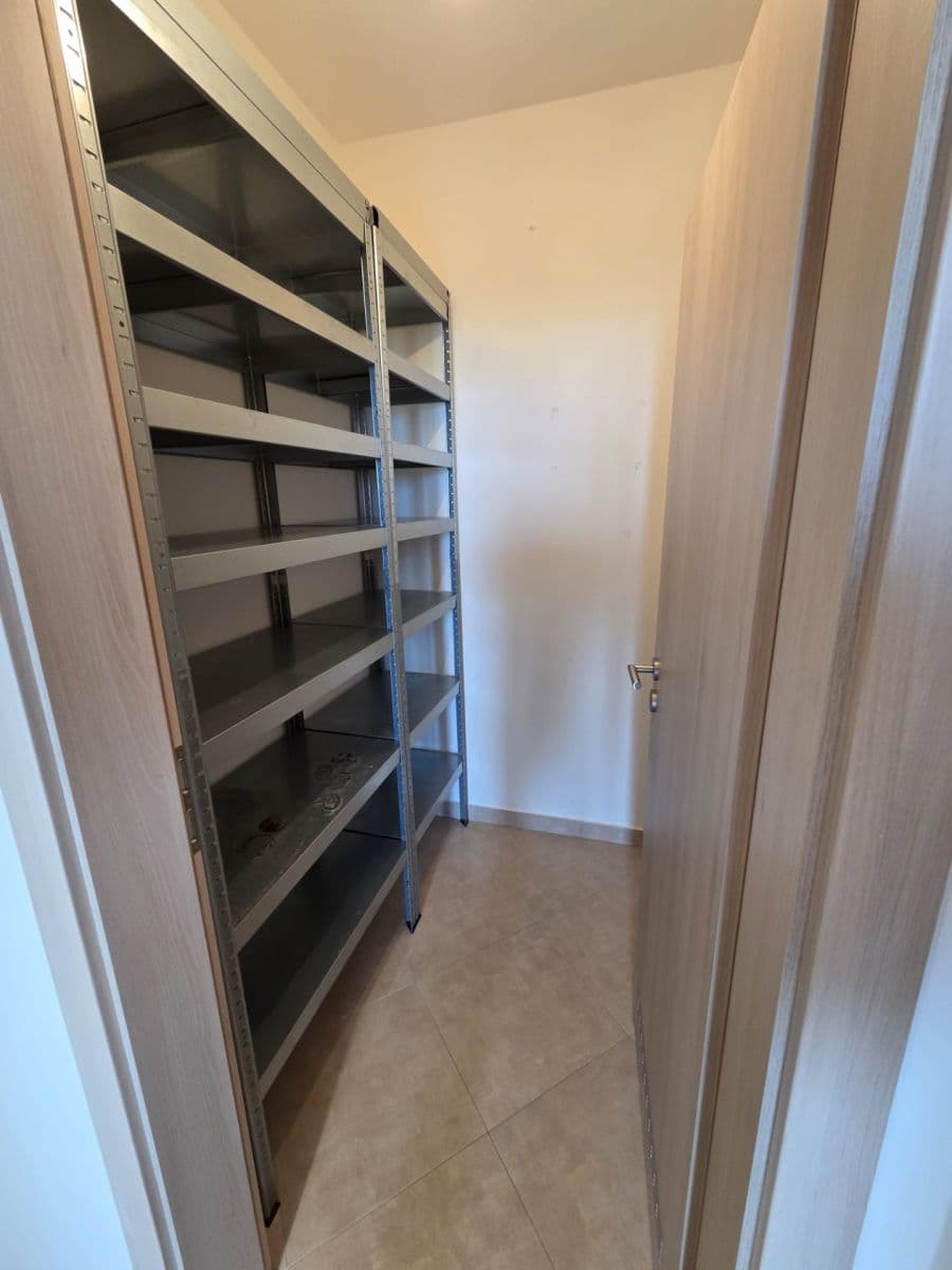 Pronájem bytu 2+kk 64 m², Modenská, Praha, Praha Pronájem bytu 2+kk 64 m², Modenská, Praha, Praha