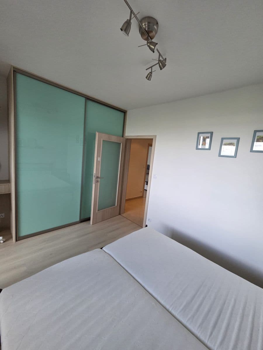 Pronájem bytu 2+kk 64 m², Modenská, Praha, Praha Pronájem bytu 2+kk 64 m², Modenská, Praha, Praha